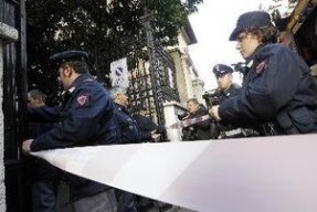 无政府主义者的妻子,探寻自由与束缚的边缘人生