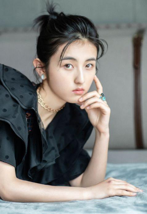 吃瓜娱乐张子枫完整版,揭秘青春偶像的成长轨迹  第2张